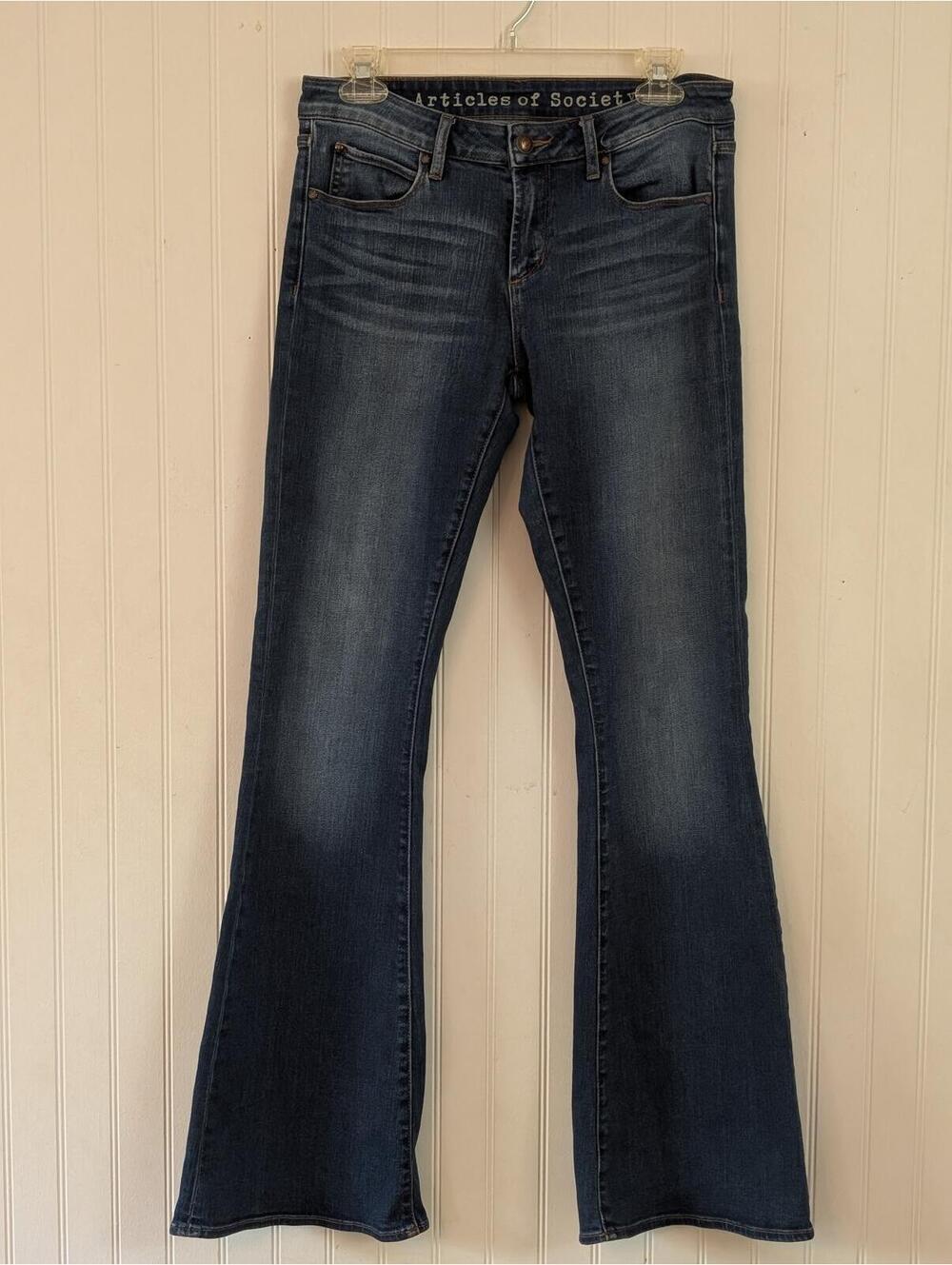 Articles of Society Women's Dark Wash Flared Jeans 27"
